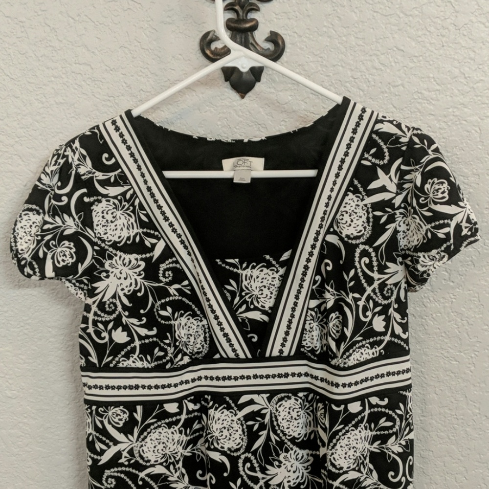 Maternity Dress - Picture 3 of 4